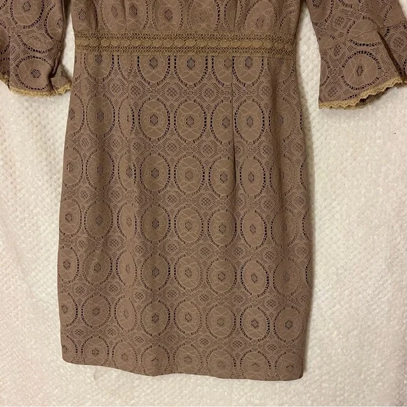 Womens Beige Taupe Lace Dress with Flounce Sleeves Elegant Size 14 - Picture 3 of 4